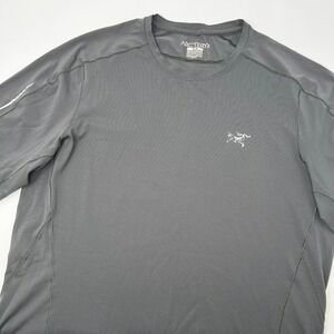 Arcteryx Mens Motus Crew Neck Short Sleeve Shirt Gray Size Small